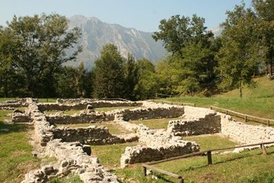 Gita archeologica ai piani di Barra