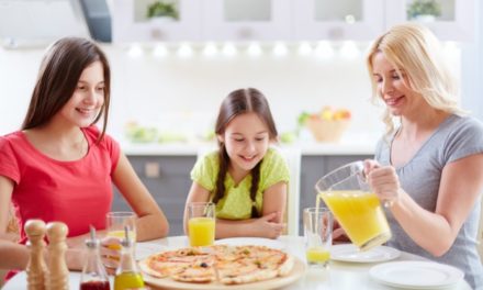 Educare i bambini a tavola: a Civate arriva il corso di galateo per bambini