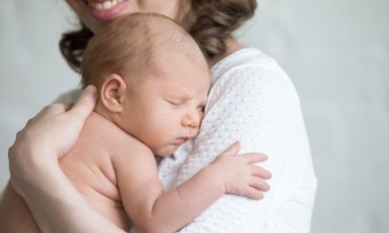 Lecco, con “La Mamma di Stoffa” scopriamo il mondo degli accessori portabebè