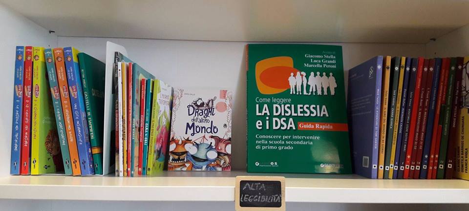 “Scaffale ad alta leggibilità”, una mano dalla libreria “Mascari5” a chi è in difficoltà a leggere