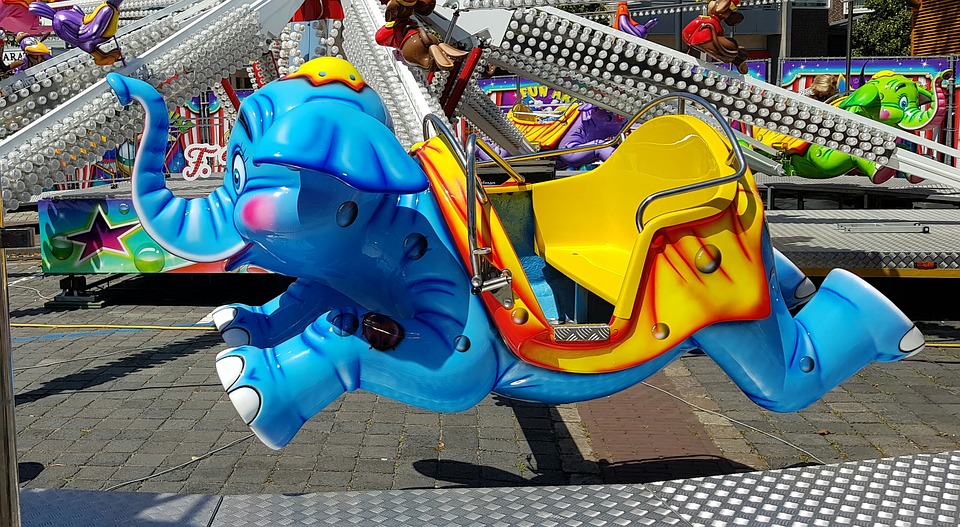 LUNA PARK DA “GIARDANGO”: TANTI GIOCHI E INTRATTENIMENTO PER I PIU’ PICCOLI