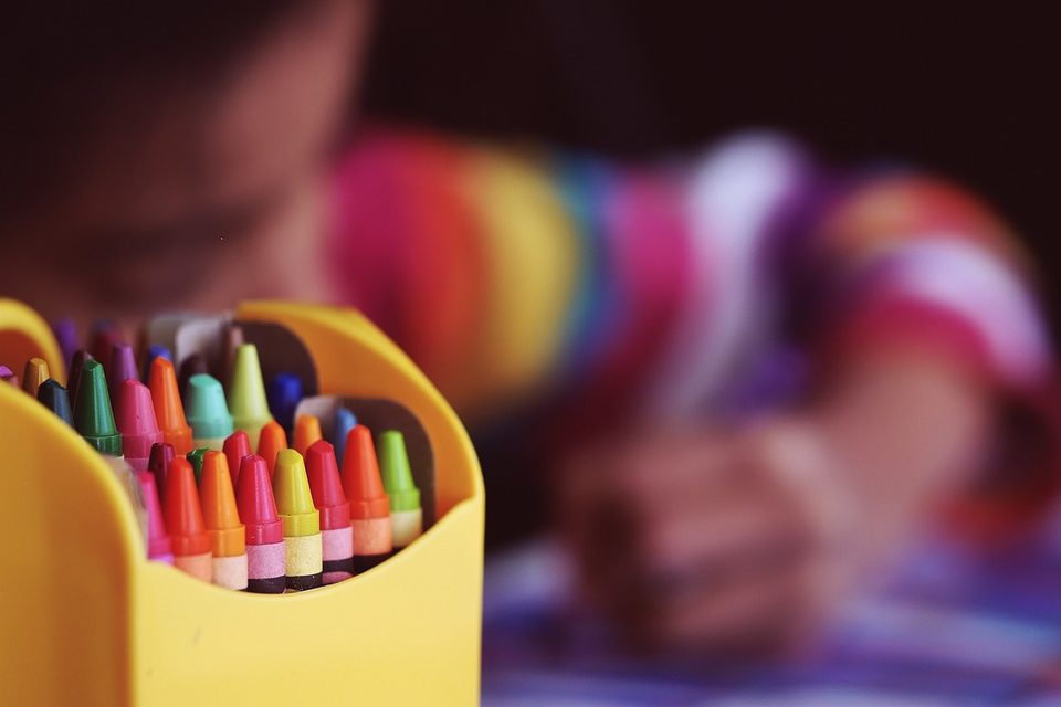 IL CERCHIO TONDO ORGANIZZA LABORATORI O BREVI SPETTACOLI ONLINE PER BAMBINI E GENITORI