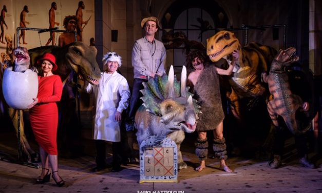 LECCO, TEATRO CENACOLO “DINOSAURI VIVI”: SPETTACOLO TEATRALE COMICO